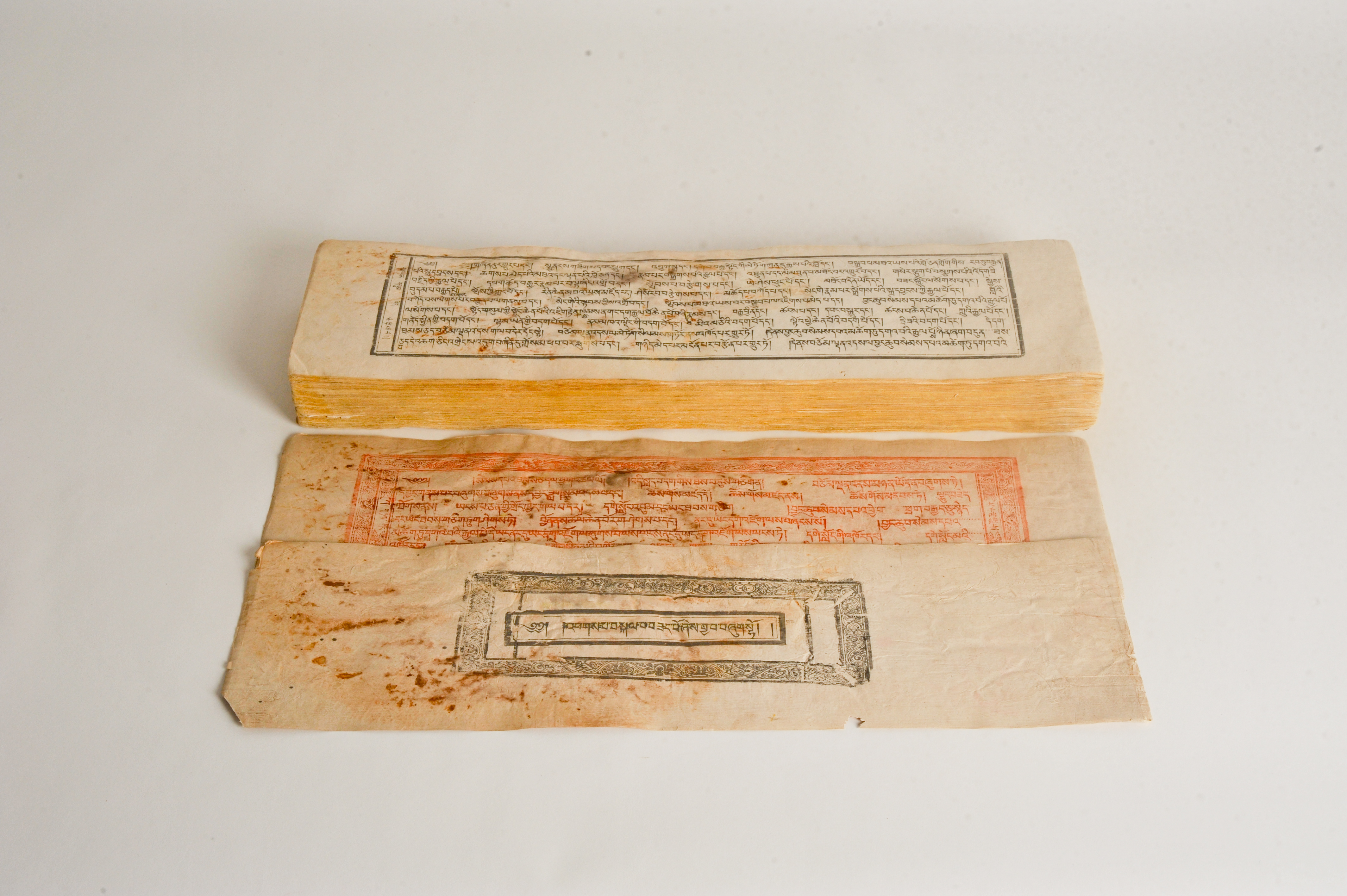 3. 19C Tibetan Woodblock Sutra 335 leaves (complete) / 티베트 목판본 경전 - Image 5